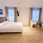 Garni Viktoria Hotel