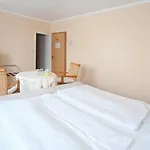 Garni Viktoria لينداو